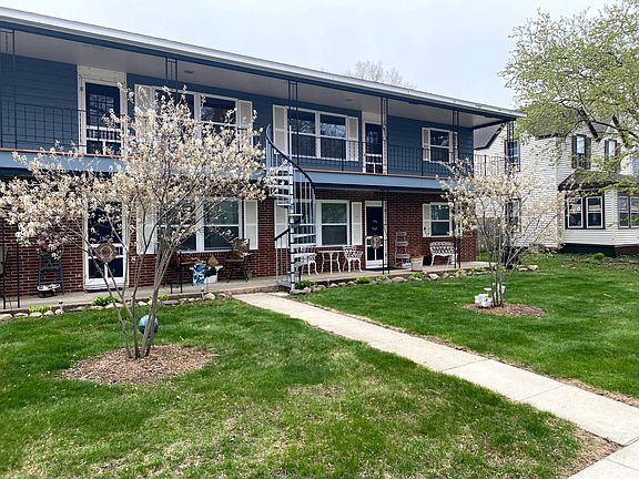 2nd image of 104 S Shore Dr #108