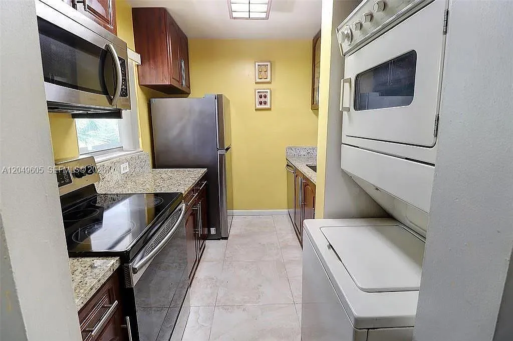 Country Gardens Condo — Photo 2