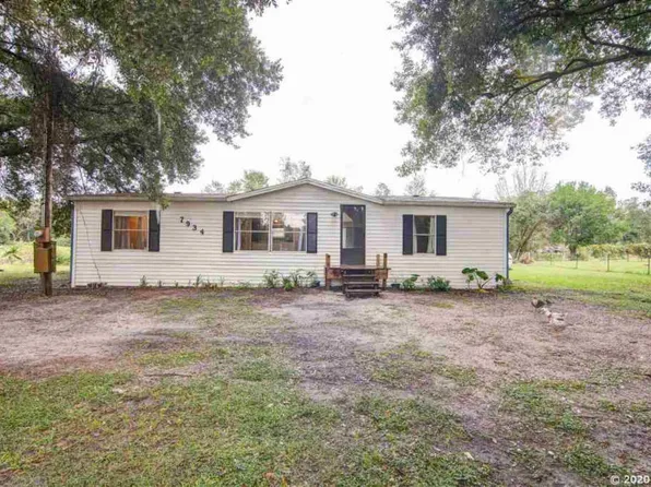 7934 Sunnybrook Rd, Melrose, FL 32666