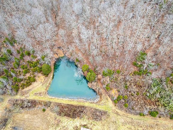 4th image of 250 Green Hollow Rd