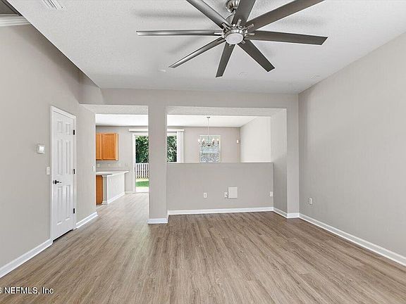 5th image of 364 BOSTWICK Circle