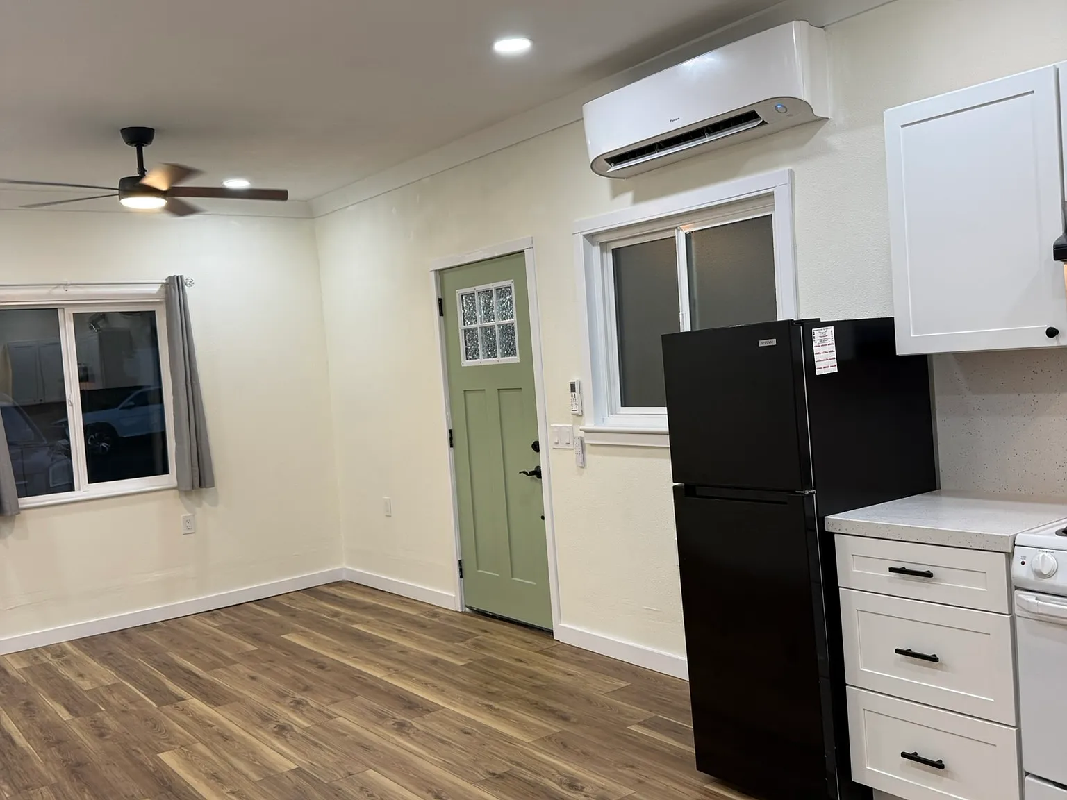 1 bed, 546 sqft, $1,950 — Photo 3