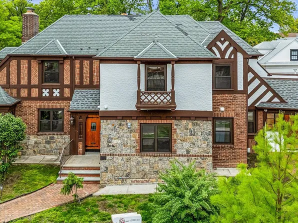 16403 33rd Ave, Flushing, NY 11358
