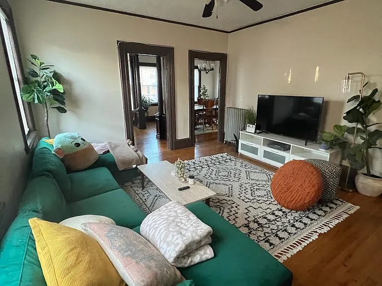 143 Stewart St — Photo 2