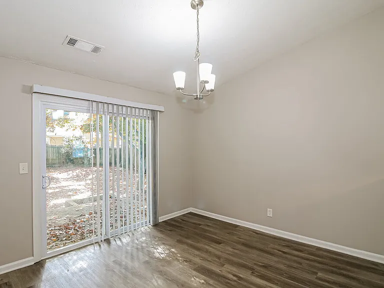 1394 Luther Way — Photo 7