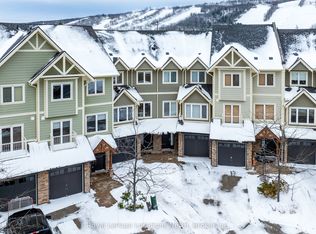 104 Farm Gate Rd #22, The Blue Mountains, ON L9Y 0L7