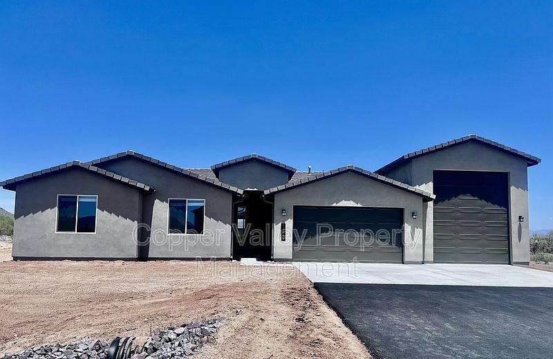 1st image of 13848 E Barwick Dr