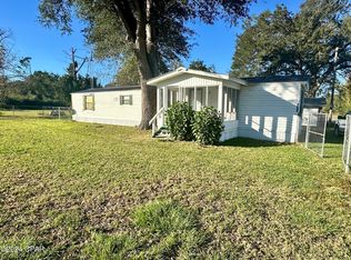 6919 Singletary St, Grand Ridge, FL 32442