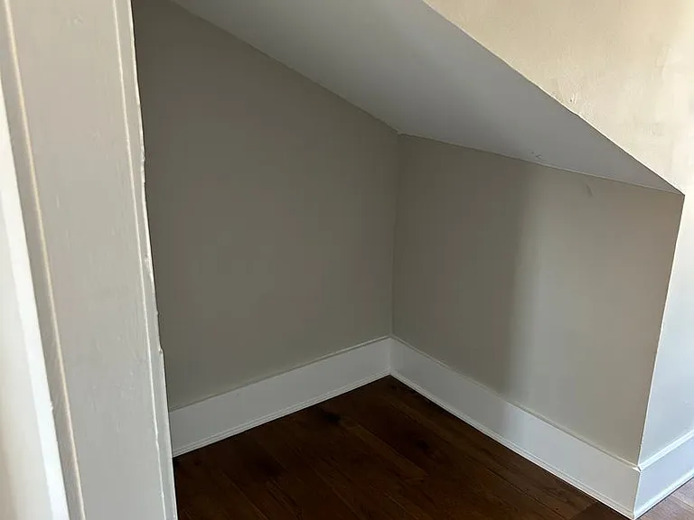 176 N Broadway #3 — Photo 23