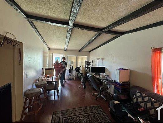 4th image of 3019 Saint Paul Dr