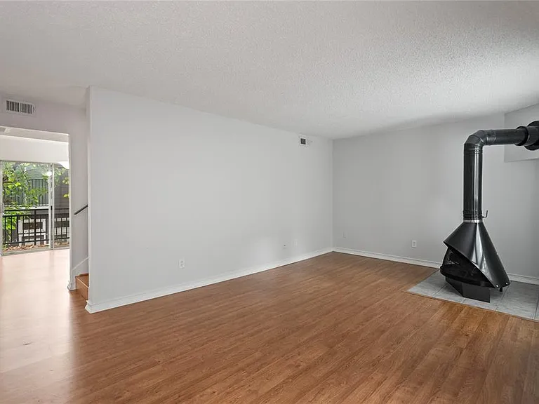 4020 Holland Ave #202 — Photo 14