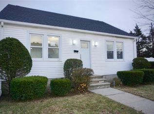 107 George Waterman Rd, Johnston, RI 02919