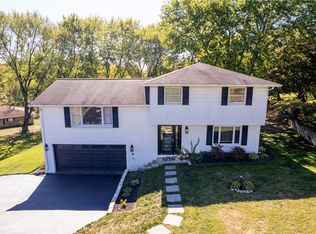18 Dell Dr, Irwin, PA