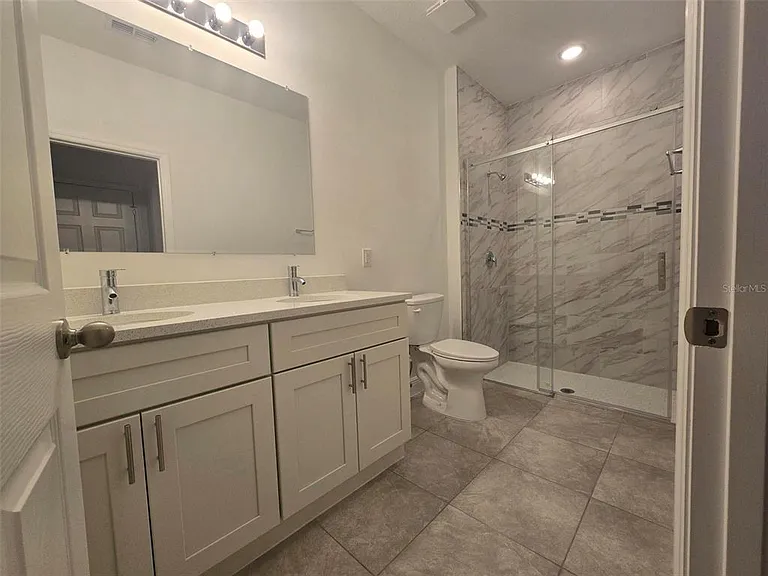 208 Locust Pass — Photo 11