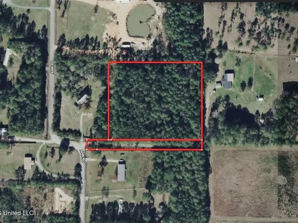 13915 Ann Rd, Moss Pt, MS 39562