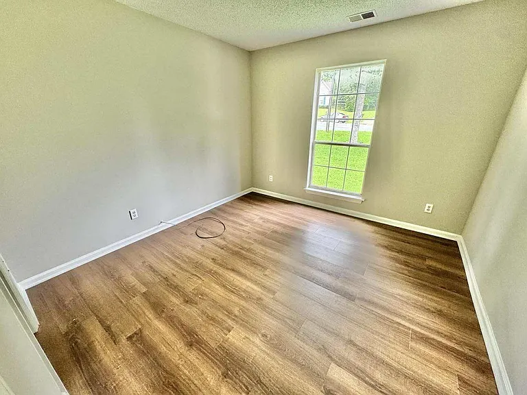 2608 Clarencefield Dr — Photo 10