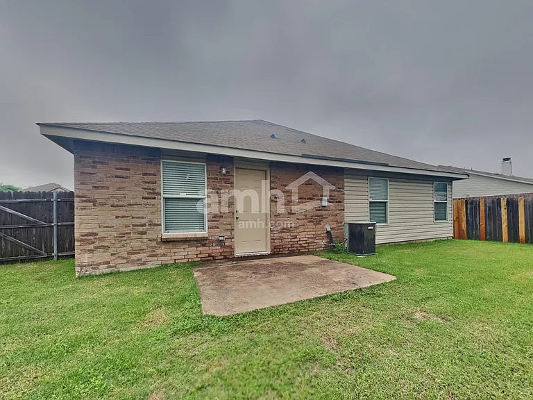 4229 Golden Horn Ln — Photo 20