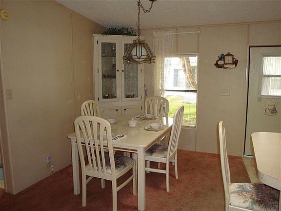 5th image of 414 Seneca Dr