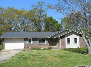 901 Logwood Dr SW, Hartselle, AL 35640