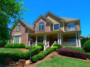 1104 Meadow Club Ct, Suwanee, GA 30024