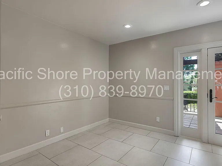 1229 Geneva St — Photo 16