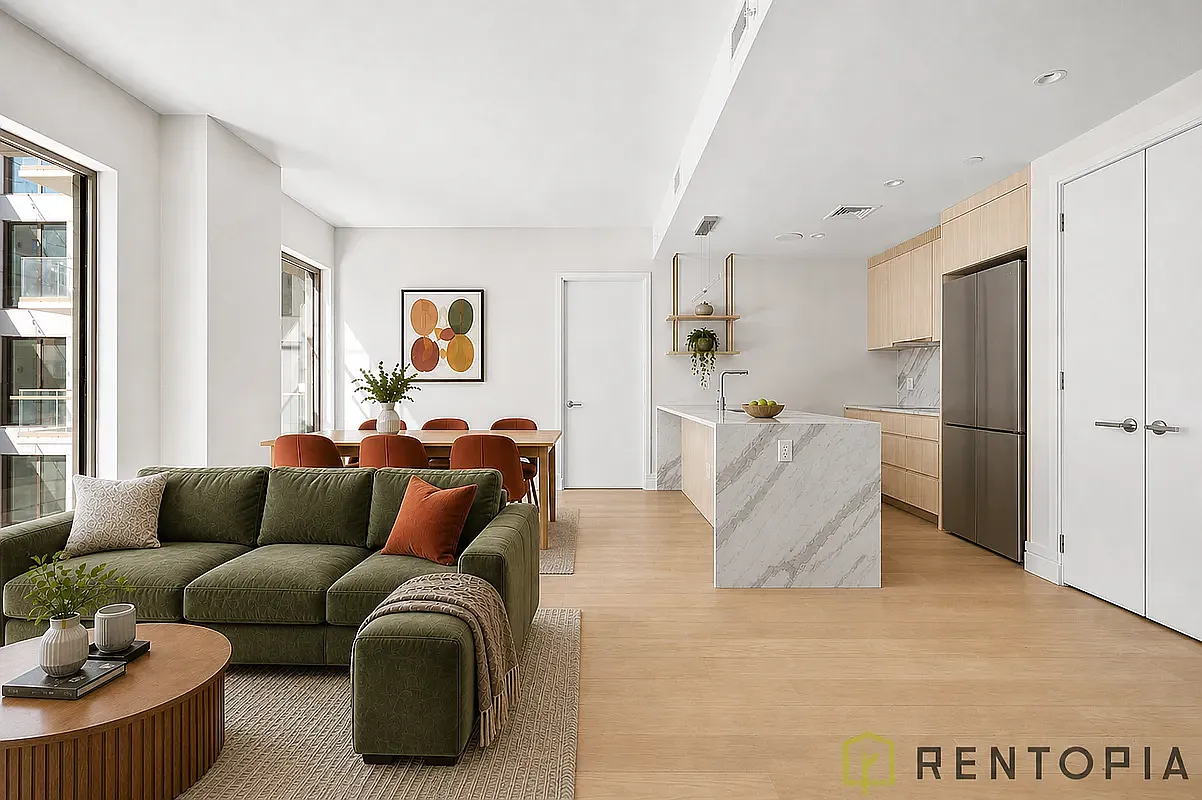 960 Franklin Avenue — Photo 1