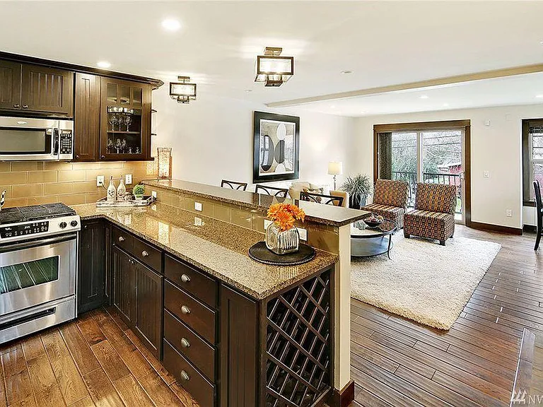4501 SW Director St — Photo 4