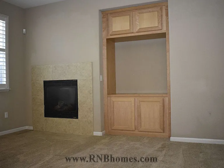 2103 Ferry Cir — Photo 3
