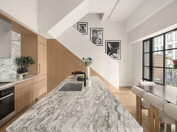 517 W 29th St #Penthouse, New York, NY 10001