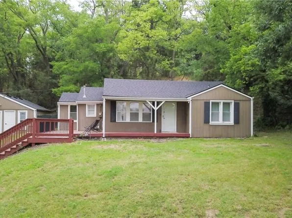 20118 E Truman Rd, Independence, MO 64056