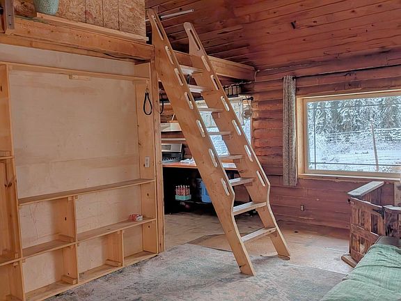 5th image of 650 Lowell Rd