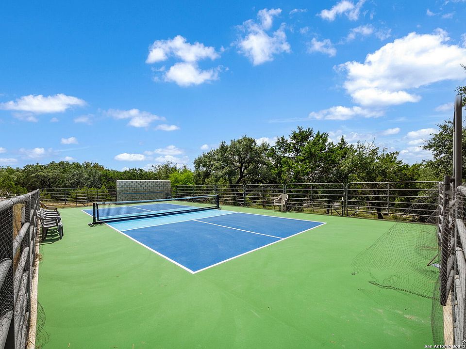 8227 Rocking Horse, Boerne, TX 78015 | Zillow
