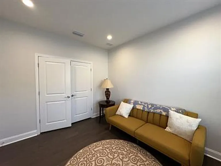 653 Sunfish Way — Photo 30