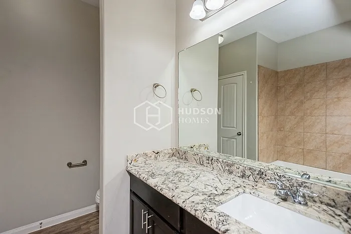 11243 Glenforest Dr — Photo 9