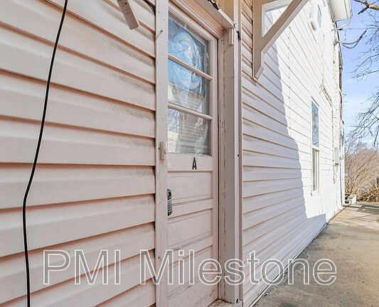 5th image of 721 2nd St Unit A