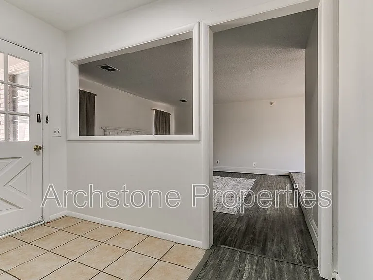 4508 NW 26th St — Photo 5