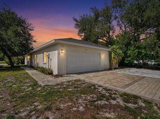 2011 Outer Dr #1, Sarasota, FL 34231