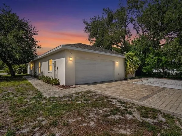 2011 Outer Dr #1, Sarasota, FL 34231