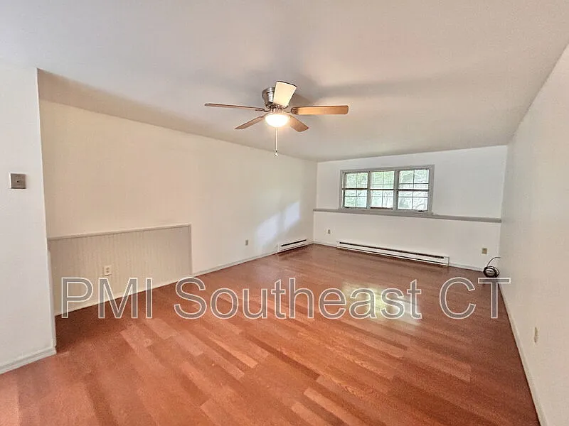 2 bed, 1.0 bath, $1,600 — Photo 4
