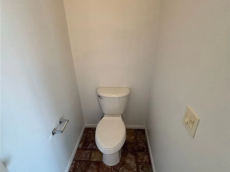 8585 Ebony Hills Way — Photo 37