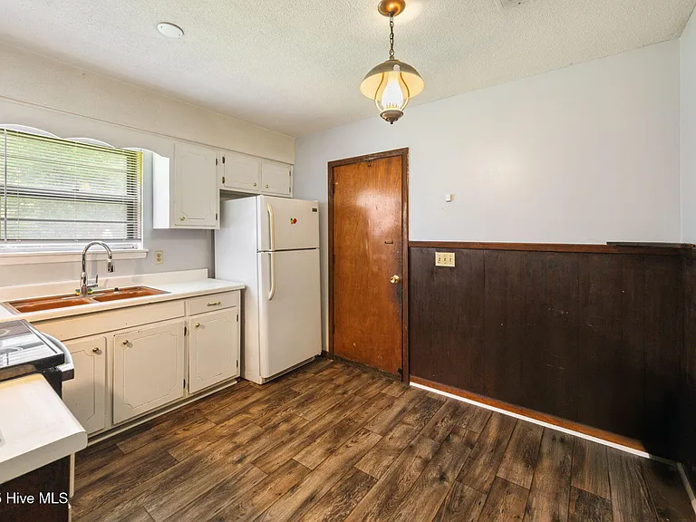10 Stoney Rd — Photo 14