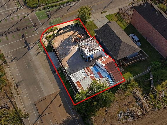 5th image of 1721 Lorraine St