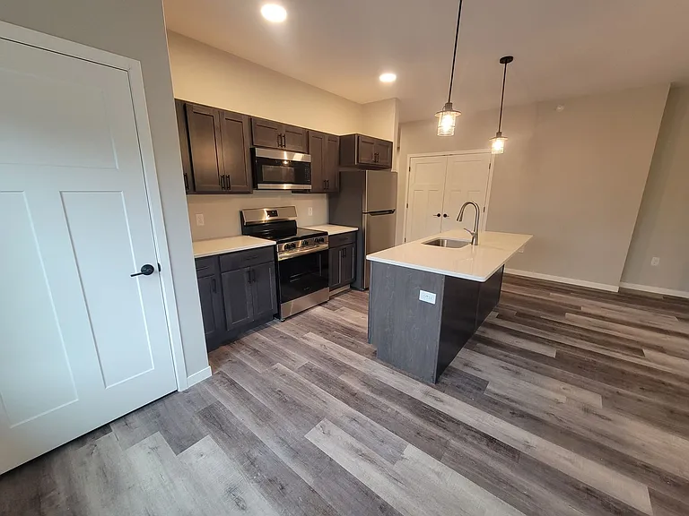 Northern Lights Apartments — Photo 28