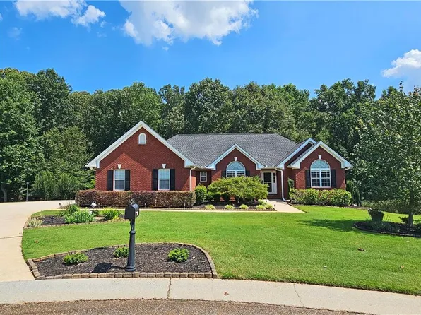 224 Trussel Rdg, Pendergrass, GA 30567