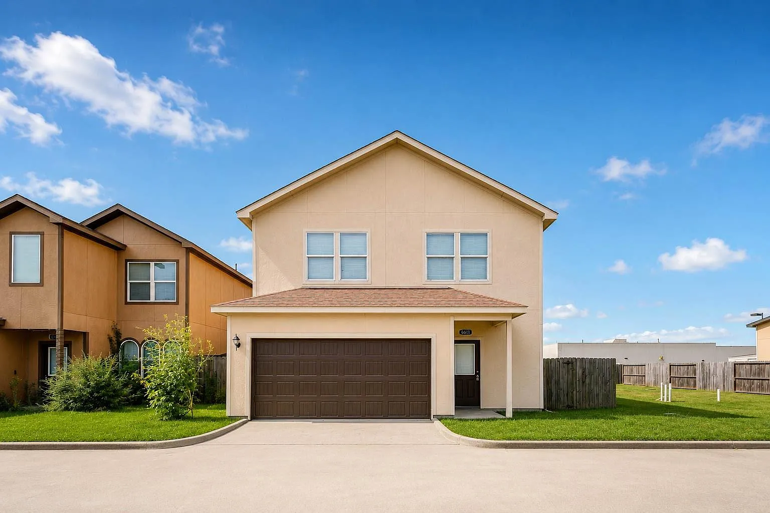 3 bed, 2.5 bath, 1320 sqft, $1,795 — Photo 1