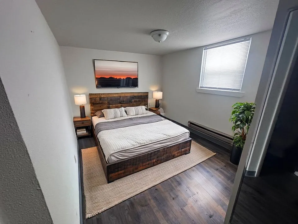 1 bed, 1.0 bath, $895 — Photo 3