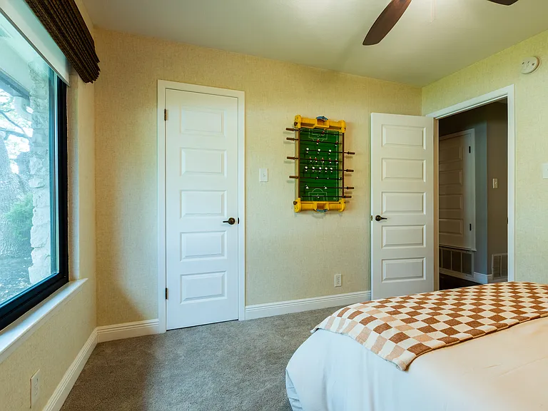 12609 Silver Creek Dr — Photo 22