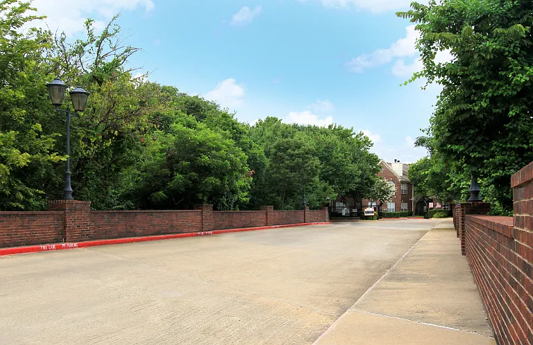 PrestonBridge Apartments — Photo 20