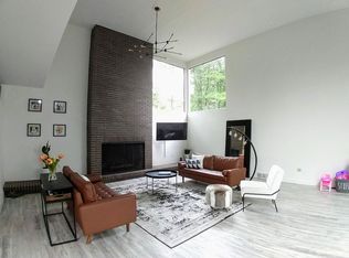 5 Winthrop Rd, Carnegie, PA 15106