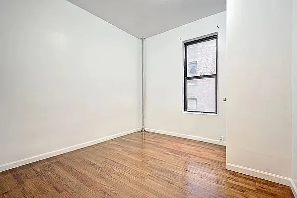 Rented by Executive Towers  | media 10